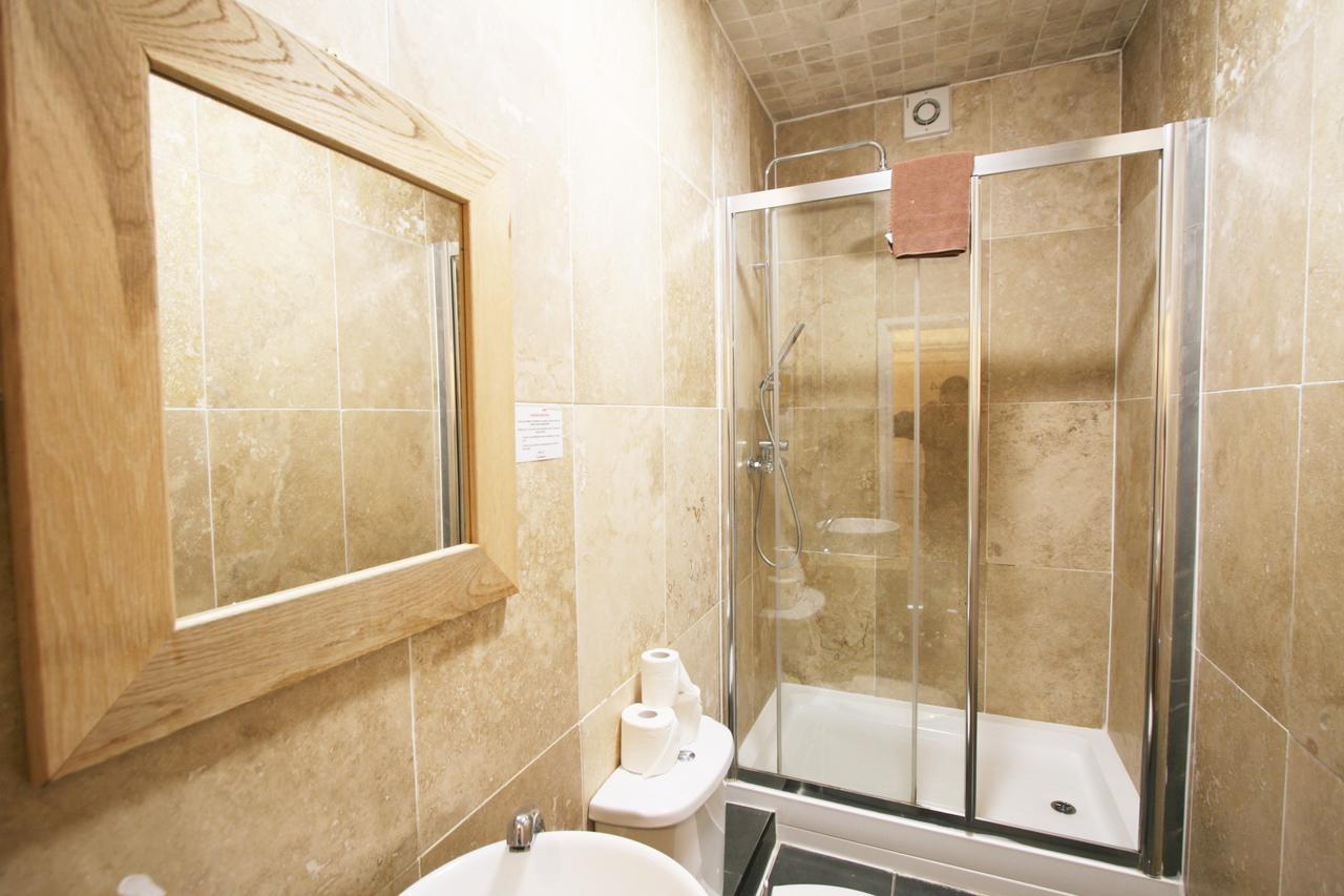 Central Studios Gloucester Place By Roomsbooked Cheltenham Kültér fotó